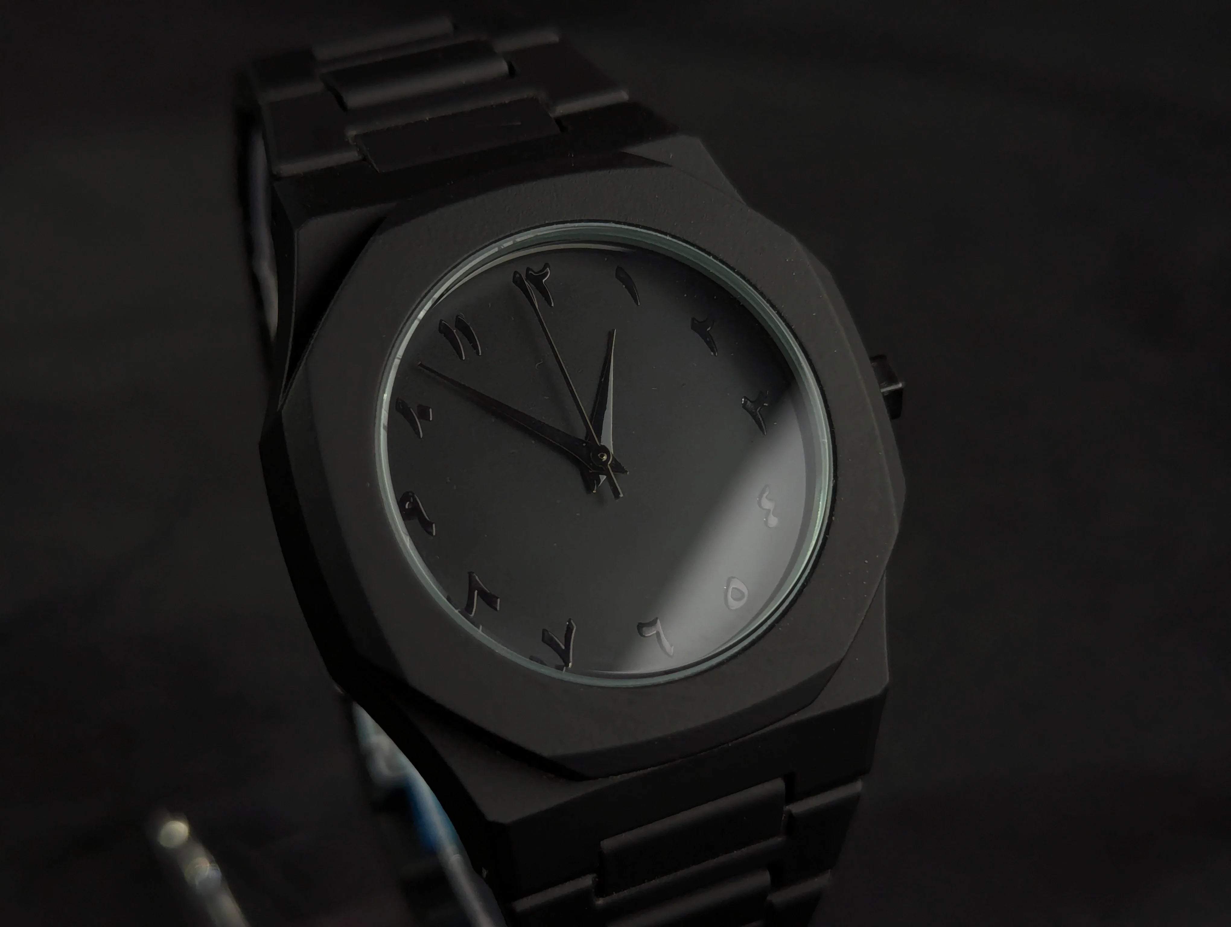Black arabic aura watch, aura watch, arabic aura watch, 
